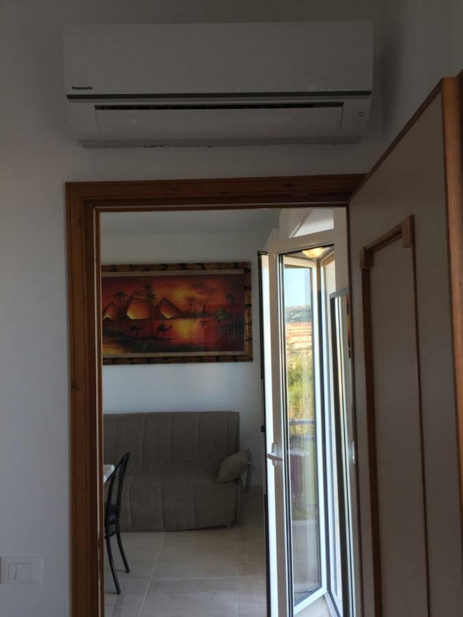 Attico Tacito Apartment Ventimiglia Bagian luar foto
